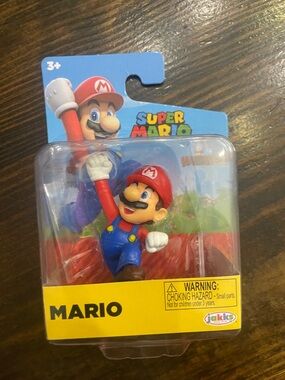 Super Mario- Mario (WITH STAND)